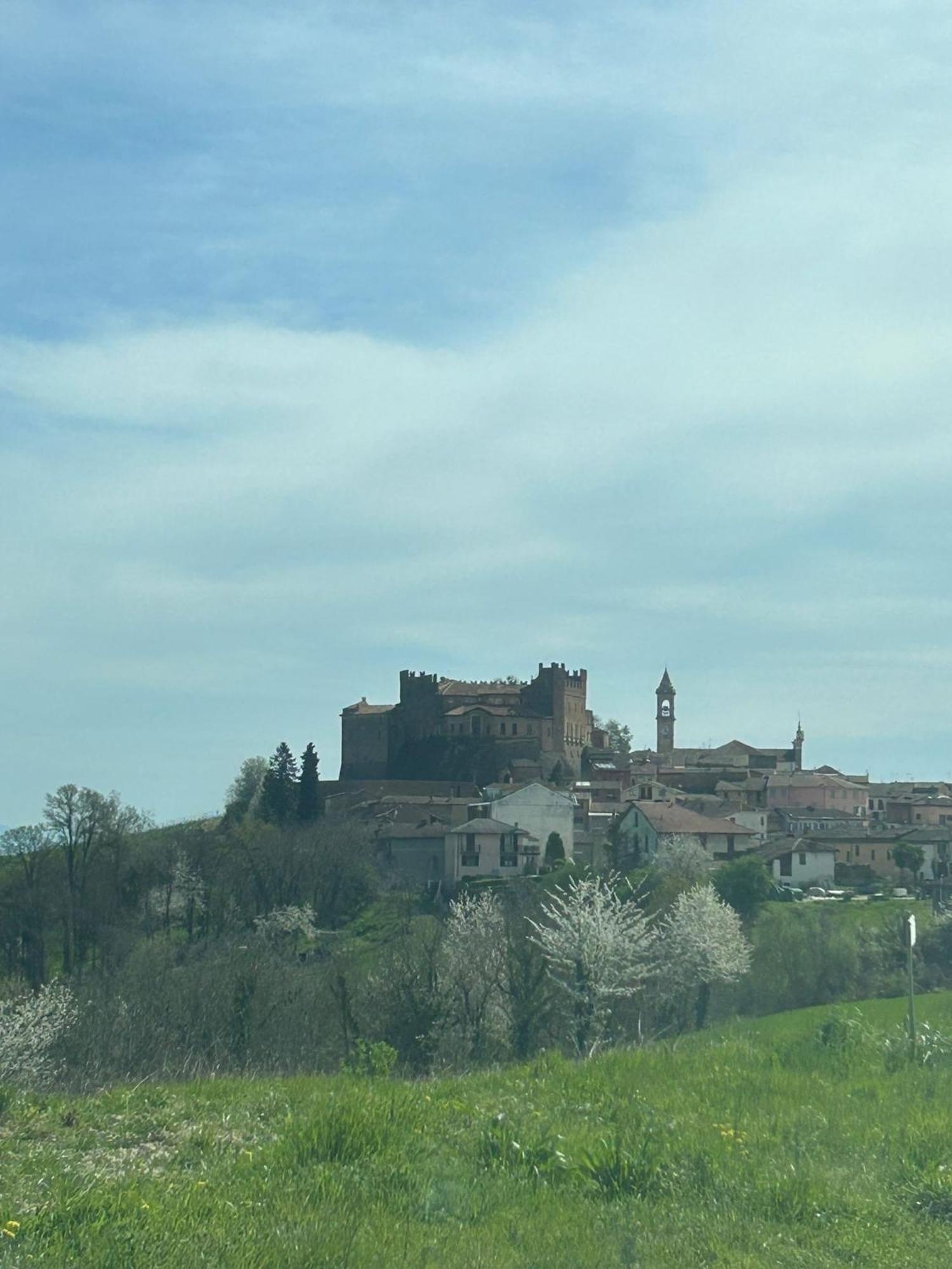 Al Vicolo Uno Montemagno (Piedmont) Exterior foto